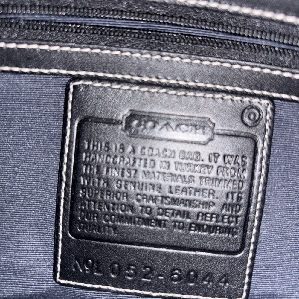 Coach Vintage Black Demi Bag - Picture 13 of 16